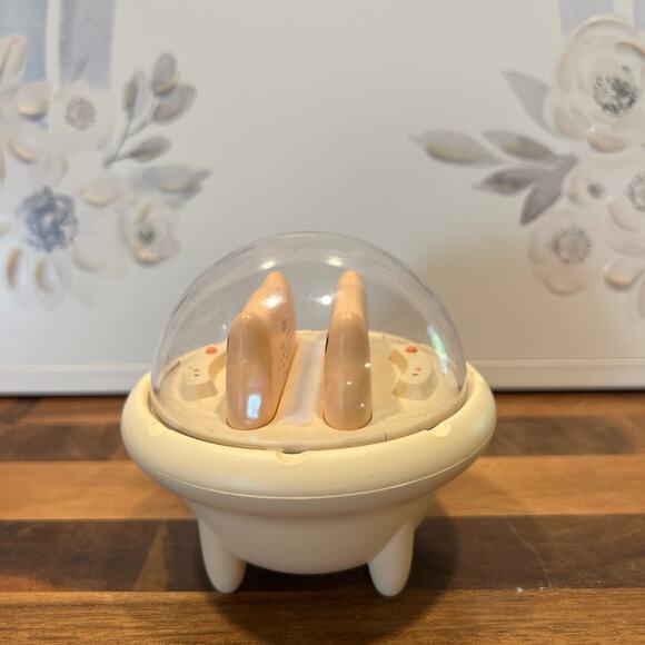 Cat Spaceship iPhone Portable Charger Set - Picture 9 of 12